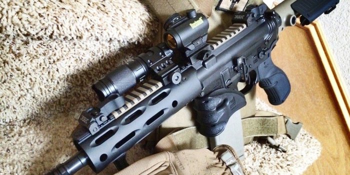 1024x768 300 Blackout AR pistol with low profile AR500 plate carrie…