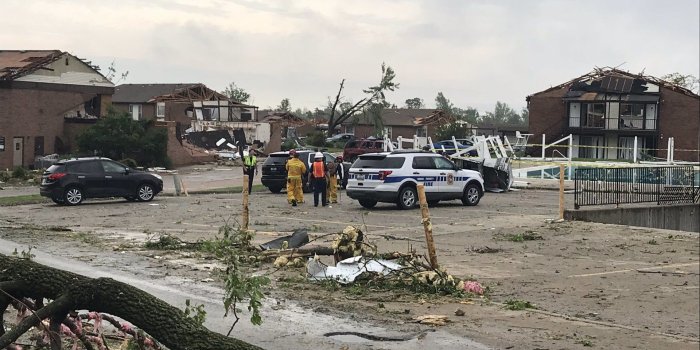 1920x1440 PHOTOS: Tornado leaves behind extensive damage in Jefferson City