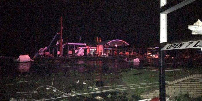 1024x768 3 killed in Missouri as tornado strikes state capital | PBS NewsHour