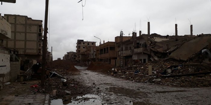 1600x1200 Syria: Households in Ar-Raqqa city face severe infrastructure damage