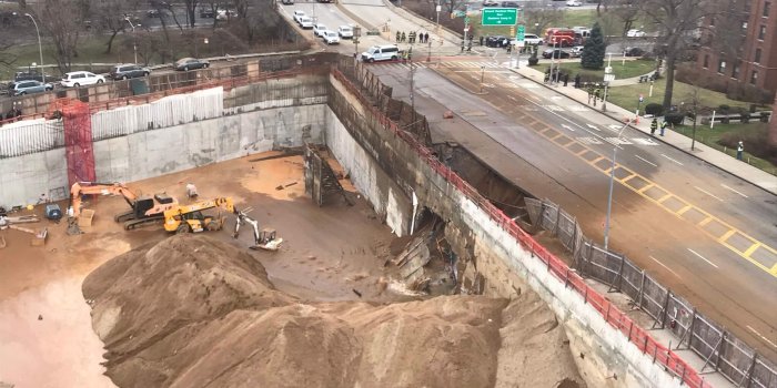 2048x1536 Collapse and gas main break causes damage on Northern Boulevard in