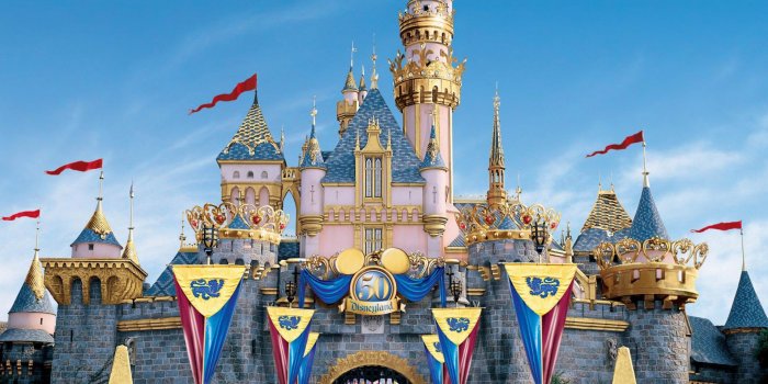 1920x1080 35+] Disneyland HD Wallpapers on WallpaperSafari