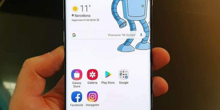 1060x1060 Samsung Galaxy S10 Wallpaper to hide notch | Samsung Galaxy S10