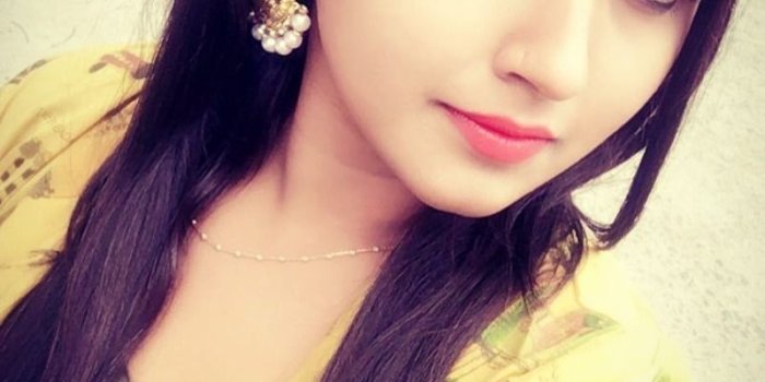 800x1001 Girl Wallpapers