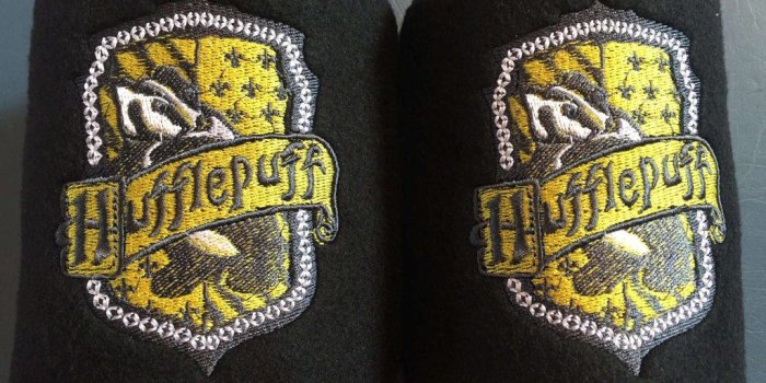 1024x768 Harry Potter Hufflepuff Crest logo Embroidered Polo Wraps