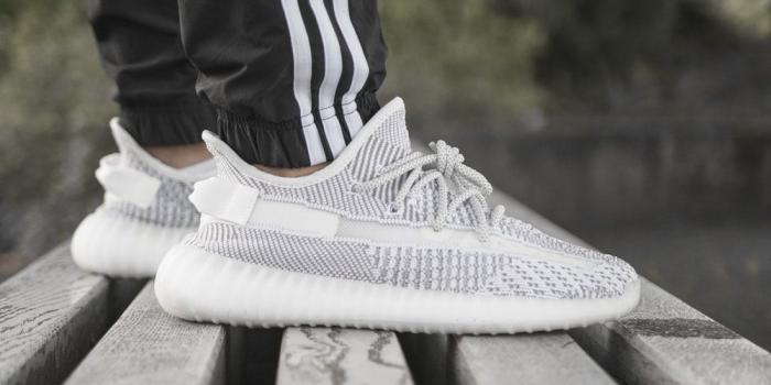 1000x800 Adidas Yeezy Pictures [HD] | Download Free Images on Unsplash