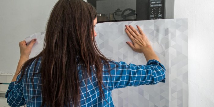 1280x914 How to Give a Refrigerator a Makeover With Wallpaper | how-tos | DIY