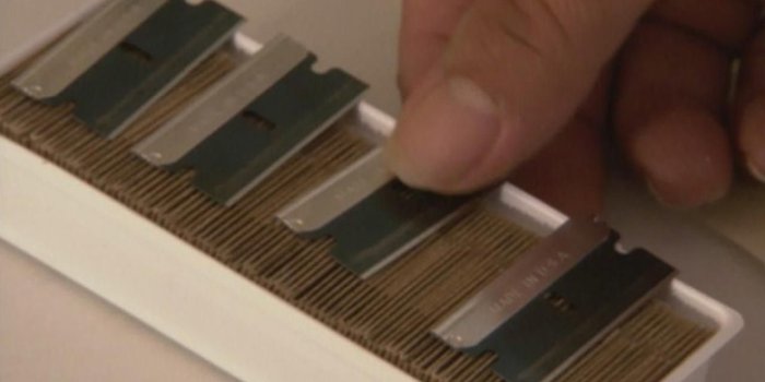 1280x960 10 Things You Should Know About Hanging Wallpaper | DIY