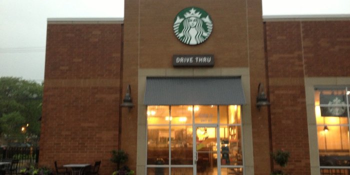 1600x1200 Chevanston Rogers Park: Unauthorized Photos? New Starbucks On Western