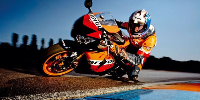 1366x768 Honda Motorcycle Racing ❤ 4K HD Desktop Wallpaper for 4K Ultra HD