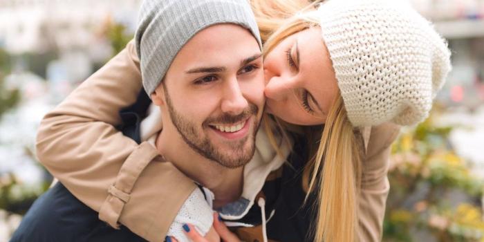 1280x800 Happy Couple Kiss And Love HD Wallpapers New Hd WallpaperNew Hd