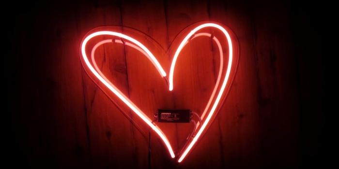 1920x1080 Red Glowing Heart Best Wallpaper 43608 - Baltana