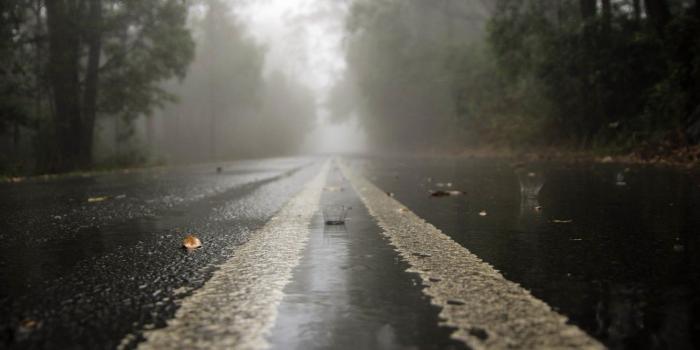 1332x850 Wallpaper road, drops, rain, haze, rainy day images for desktop