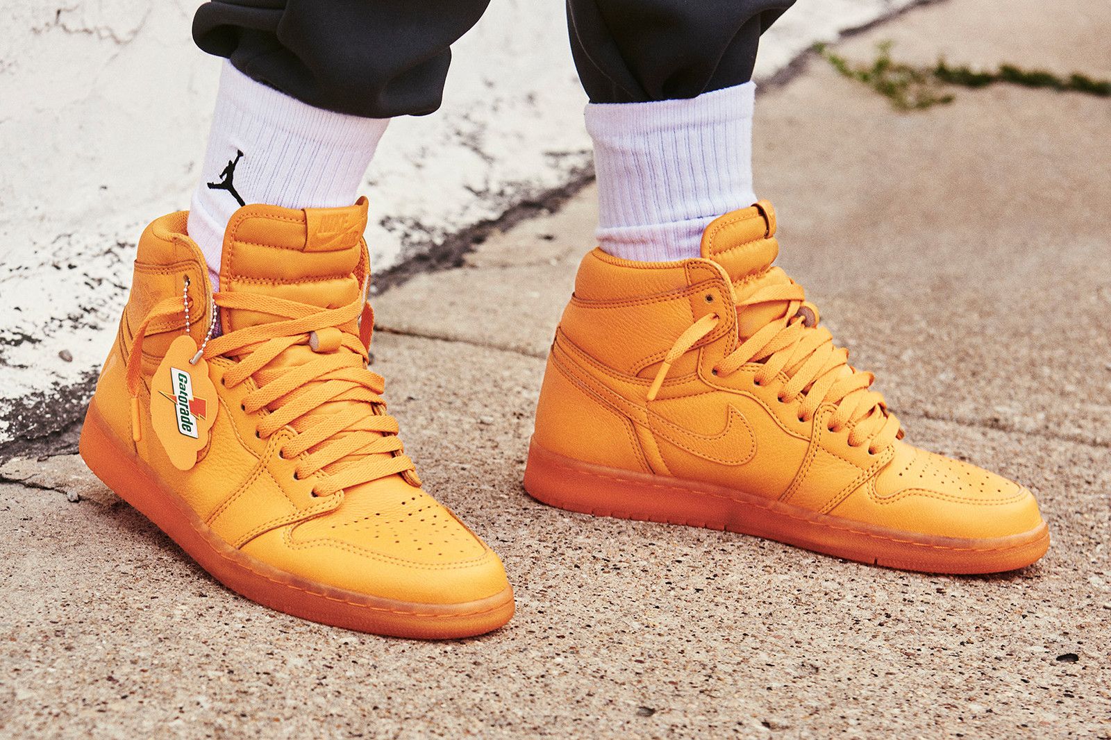 1600x1066 Air Jordan 1 x Gatorade Collection Paris | HYPEBEAST