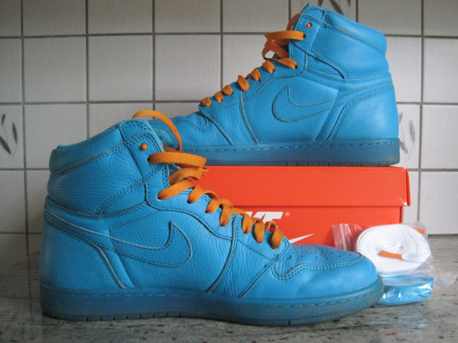 1600x1200 Jordan 1 Gatorade