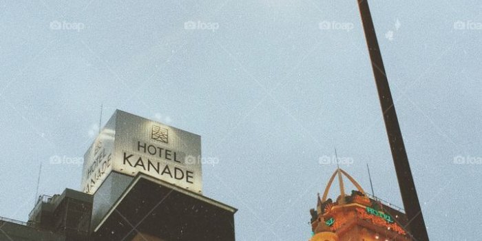 716x1280 Foap.com: Everyone loves Japan, and what better way to take a photo