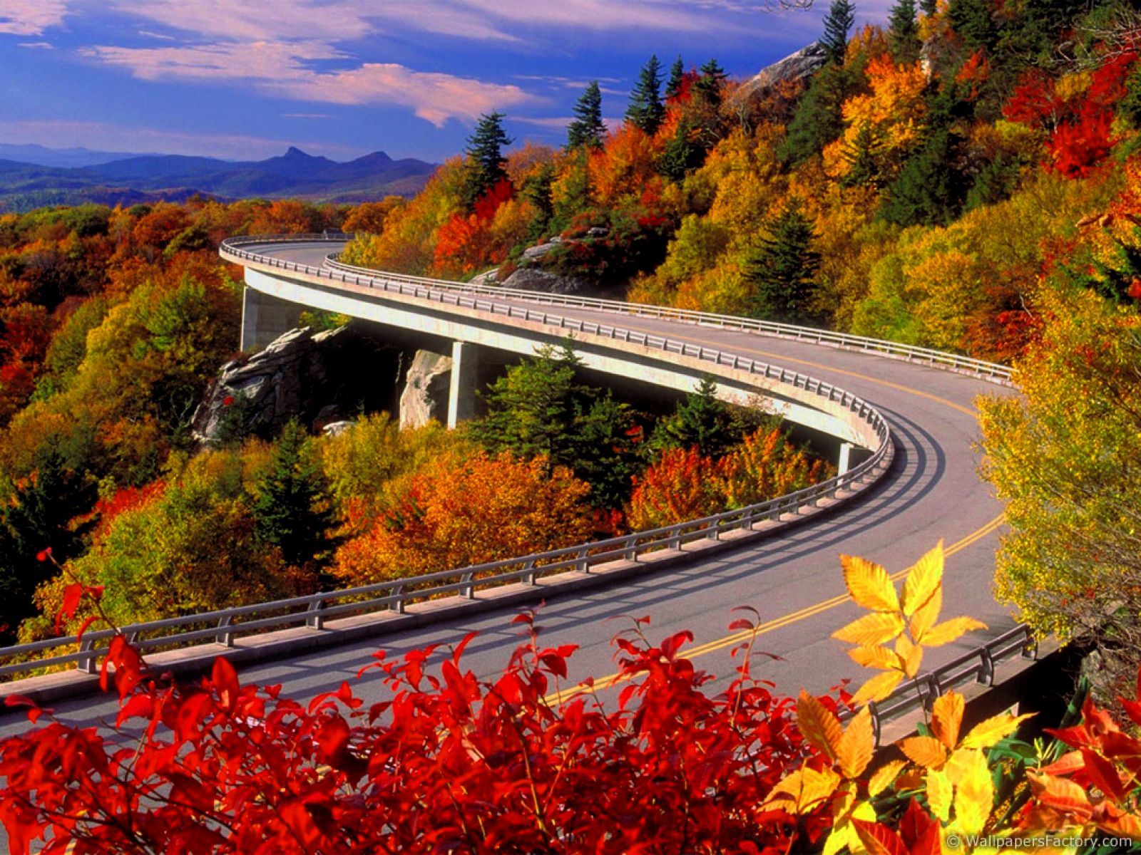 1600x1200 Fall Mountain Desktop Wallpaper on MarkInternational.info