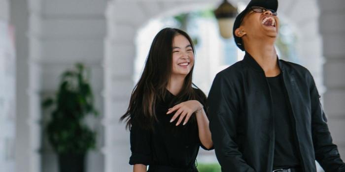 1242x2688 Download 1242x2688 Cute Couple, Laughing, Fashion, Enjoy, Youth