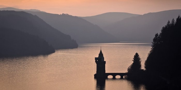 1920x1200 HD Wallpaper, Sky, Sunset, Mountains, Church,landscapes High