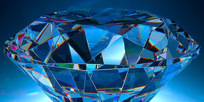 800x1280 Bright Sparkling King Diamond 3D