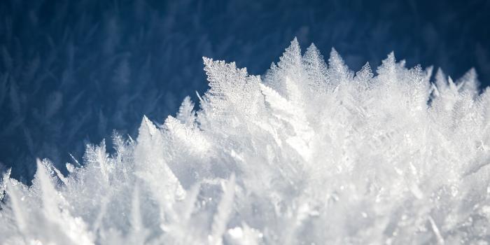 3840x2160 Ice Crystals Chromebook Wallpaper