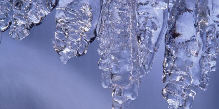 1600x1200 Download wallpaper 1600x1200 ice, transparent, crystal, pure, form