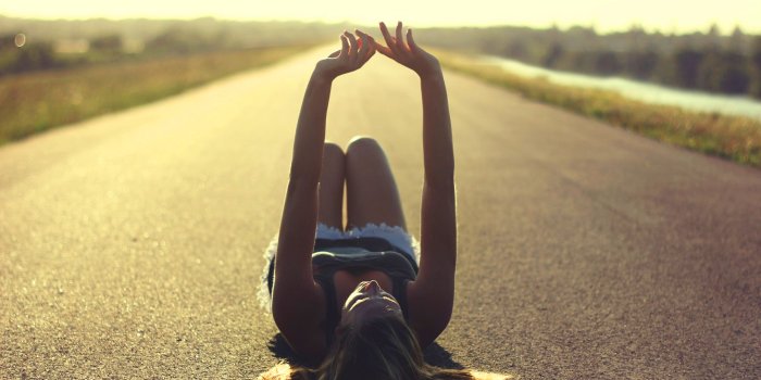 2560x1600 Hot girl on road #7036249