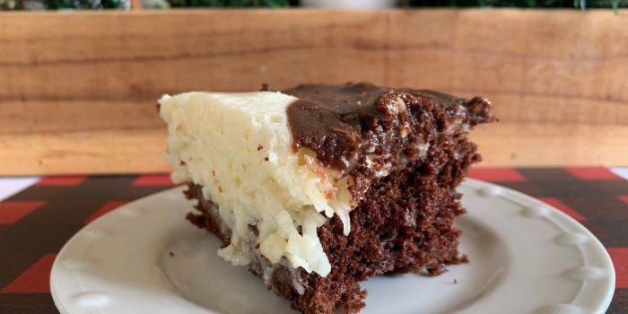 1600x1200 Marci Coombs: Almond JOY cake.