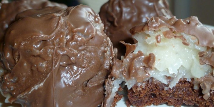 1600x1200 The Pastry Chef's Baking: Homemade Almond Joy Brownie Bombshells