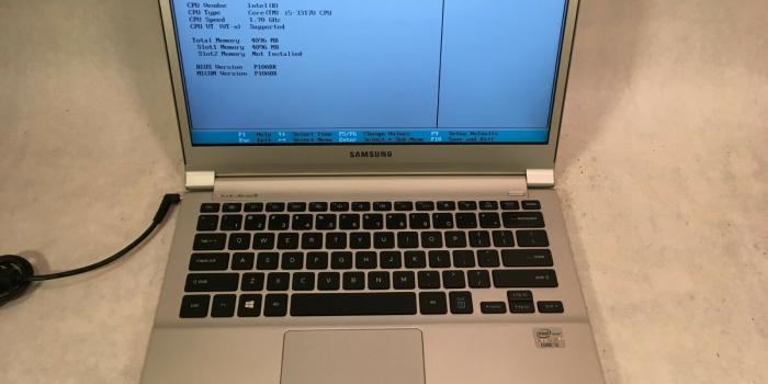 1600x1200 Samsung NP900X3D 13.3