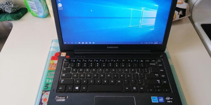 2048x1536 Samsung Ultrabook Core i5 & 8GB RAM & 256GB SSD & Office 2016 Pro