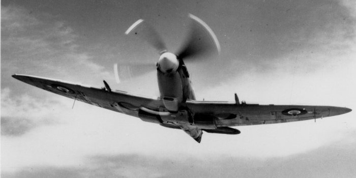 1600x1200 V.37: Spitfire Wallpaper, HD Images of Spitfire, Ultra HD 4K