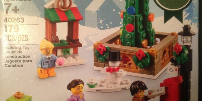1600x1200 Lego 40263 Christmas Town Square 2017 Holiday Seasonal Set