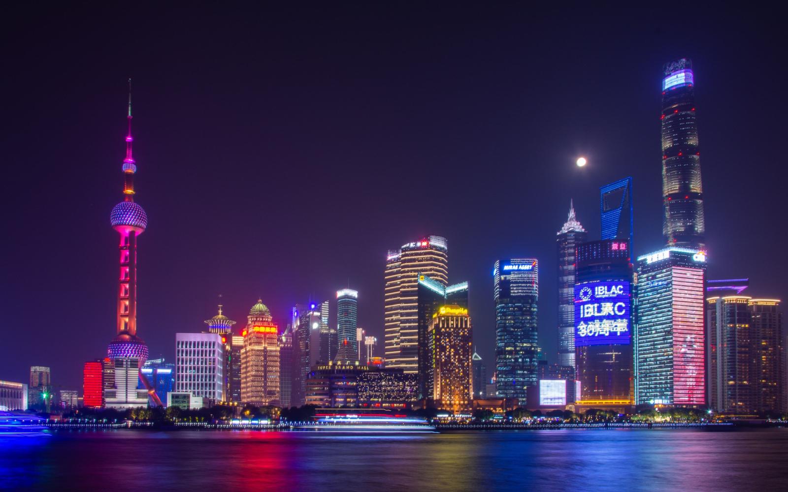 3840x2400 Download 3840x2400 wallpaper shanghai, cityscape, night, beautiful
