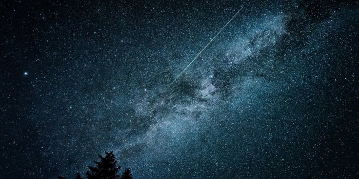 2048x1410 Galaxy during nighttime digital wallpaper, stars, silhouette, pine