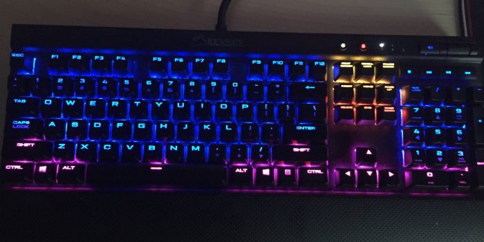 3264x2448 Outrun Themed Wallpaper + Keyboard - Album on Imgur