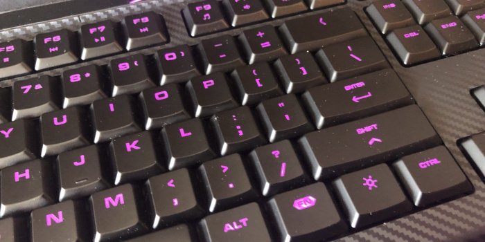 1400x1050 Cougar Aurora Keyboard Review