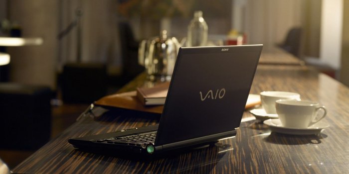 1920x1200 HD wallpaper: Sony Vaio E White, two white Sony VAIO laptop