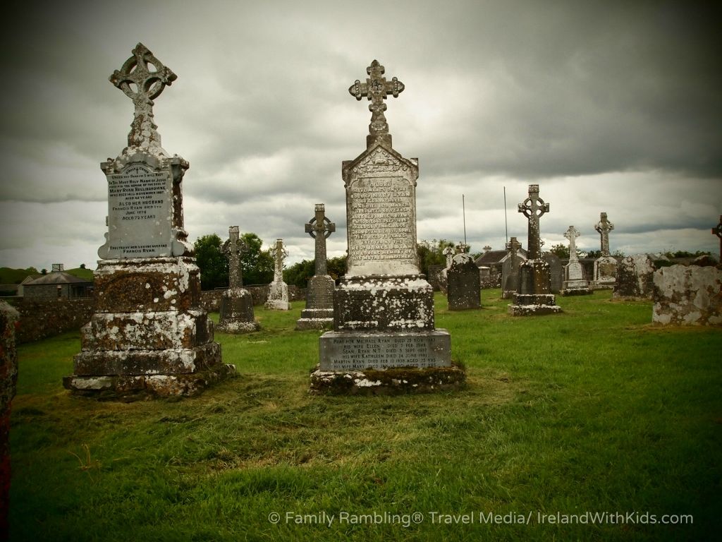 1024x768 Celtic Crosses in Ireland Cemeteries