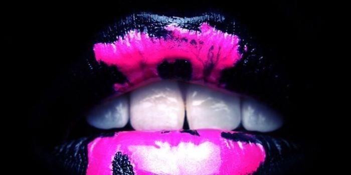 716x1334 Golden Lips Bling Illustration iPhone 6 Wallpaper Fresh Diamond