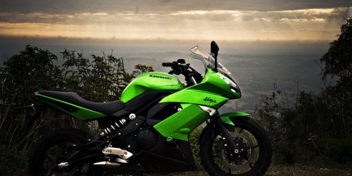 1620x1080 Kawasaki Ninja Wallpapers