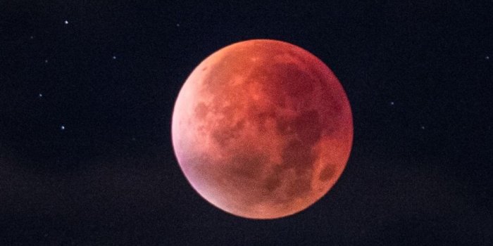 1125x2436 1125x2436 Blood Moon Iphone XS,Iphone 10,Iphone X HD 4k Wallpapers