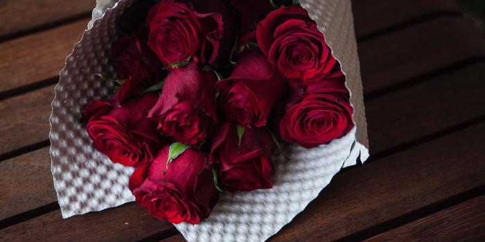 5120x2880 Wallpaper Bouquet, red roses 5120x2880 UHD 5K Picture, Image