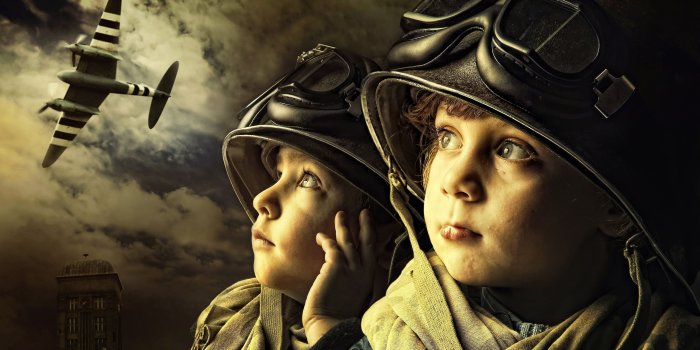 3840x2400 Picture Airplane War Helmet child Two Face Glasses 3840x2400
