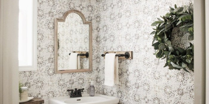 1140x760 Modern Rustic Farmhouse Bathroom Makeover with Vintage Patina Tile