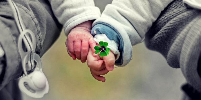 2259x1731 Two baby's holding hands photo HD wallpaper | Wallpaper Flare