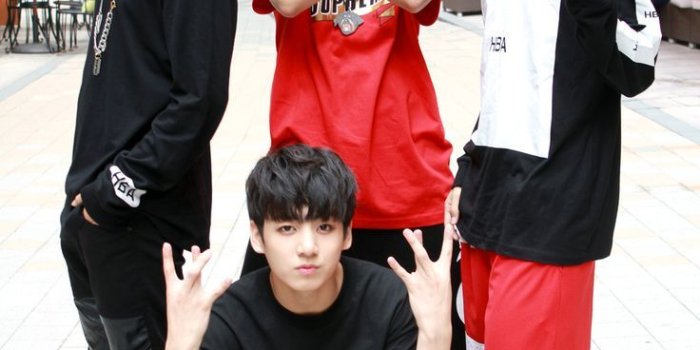 736x1104 V And Jungkook Wallpapers