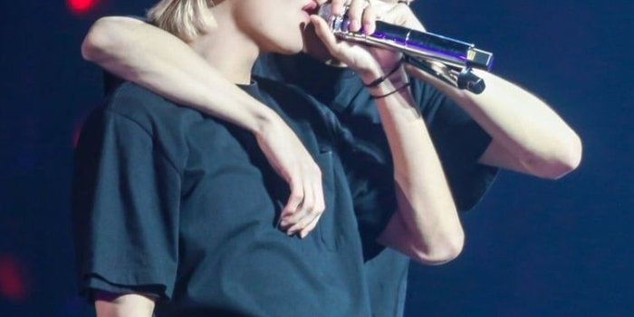 750x1126 Taehyung And Jungkook Wallpapers