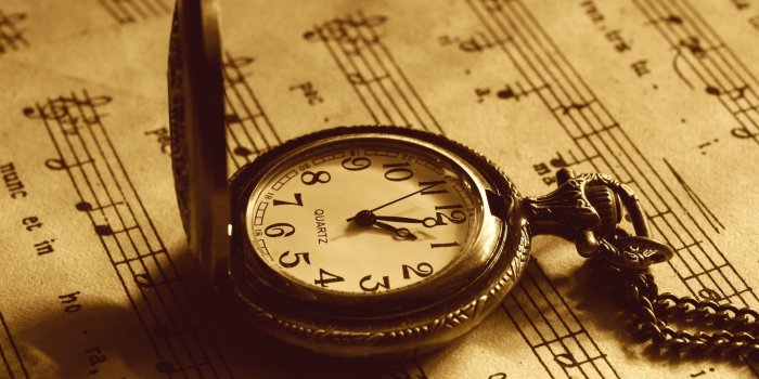 3840x2400 vintage clock background - Google Search | Vintage labels in 2019