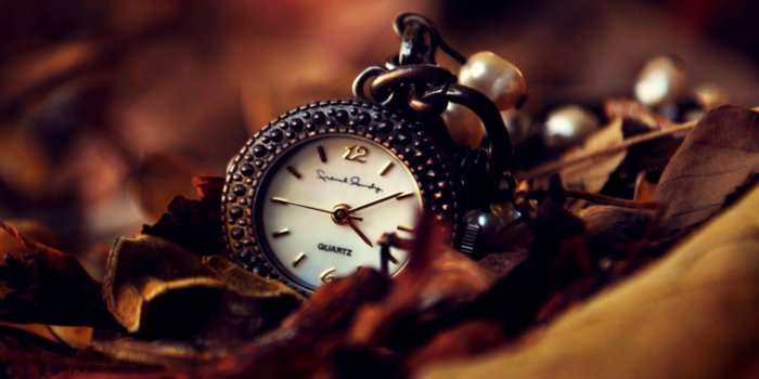 1596x945 Clock Close Hd Wallpaper | Wallpapers Latest